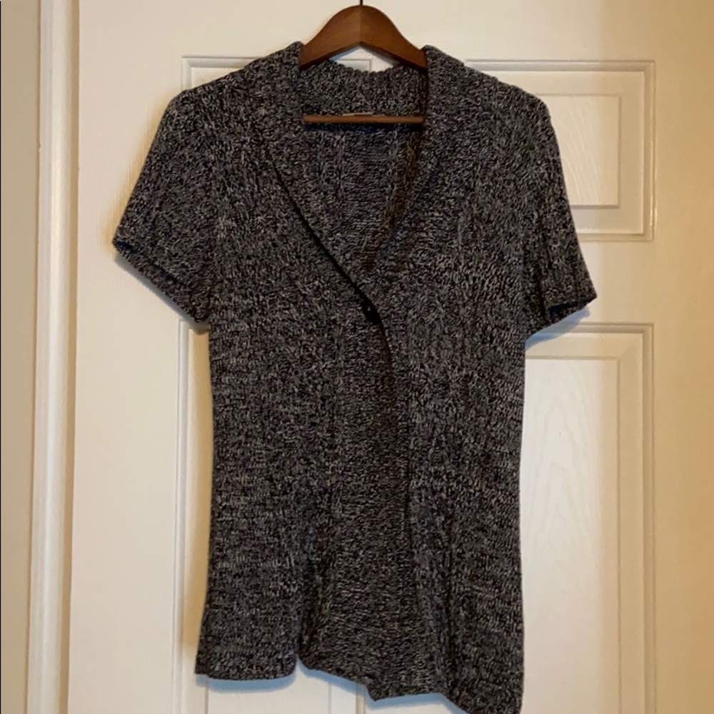 Women’s short sleeve sweater